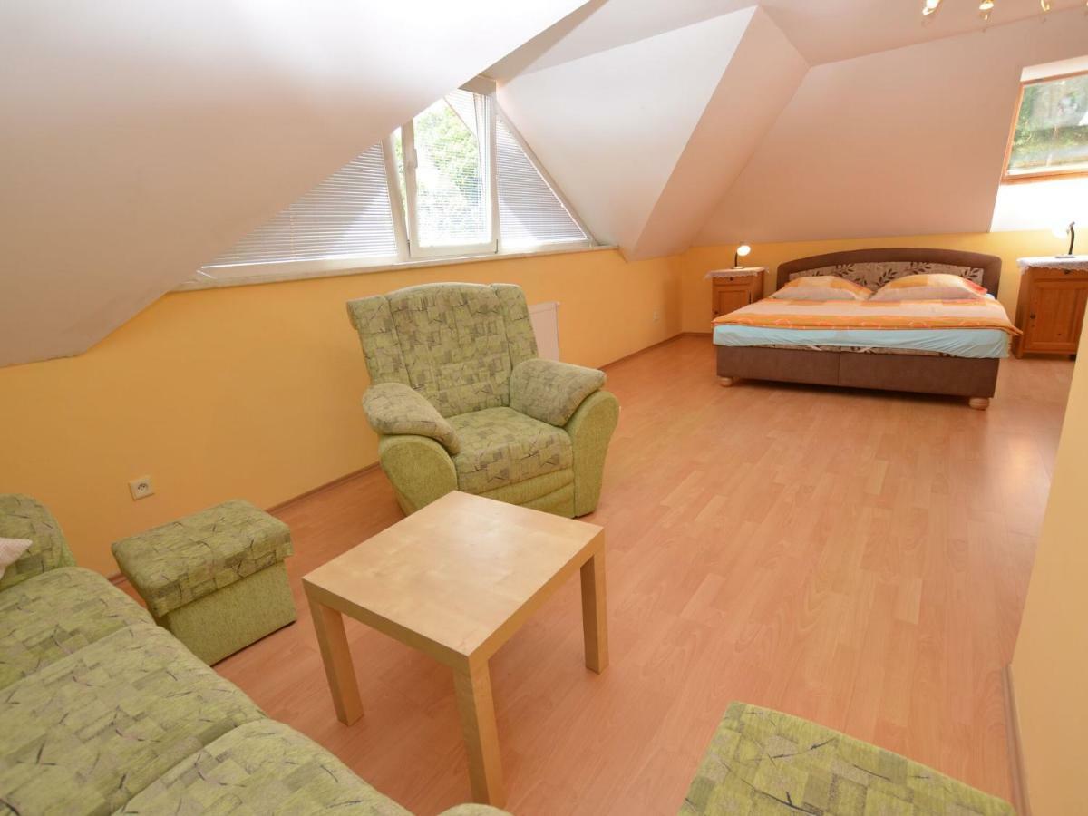Comfortable Detached House With Large Garden Villa Klokoci Eksteriør bilde